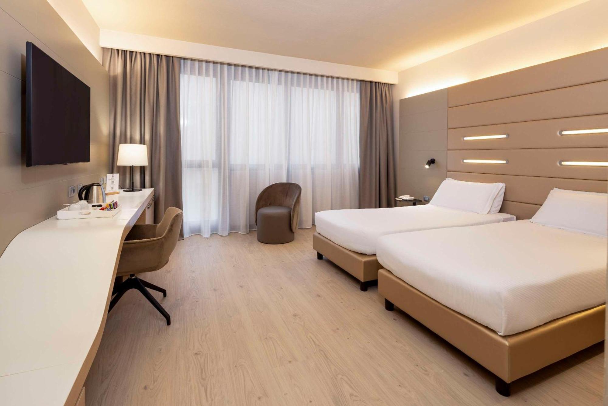 Best Western Plus Tower Hotel Bologna Esterno foto